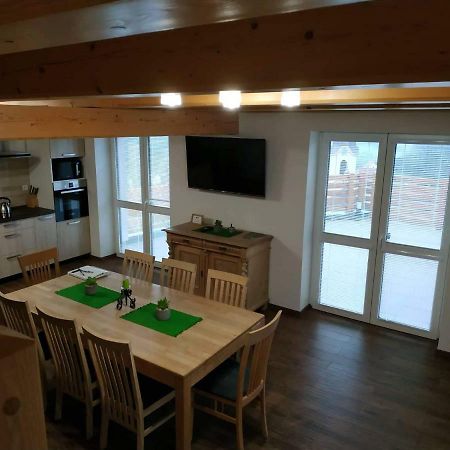 Bila Hora Stramberk Apartment Bagian luar foto