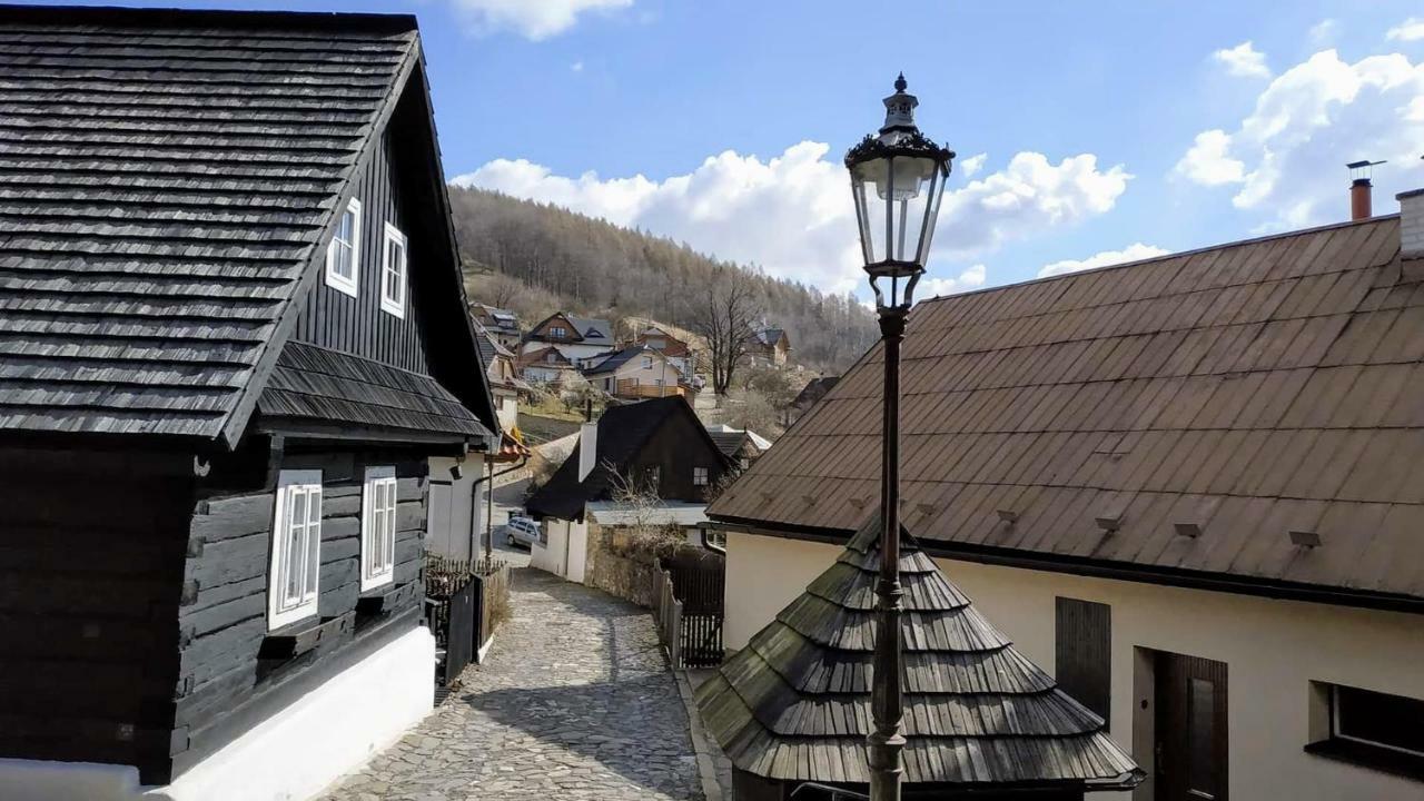 Bila Hora Stramberk Apartment Bagian luar foto