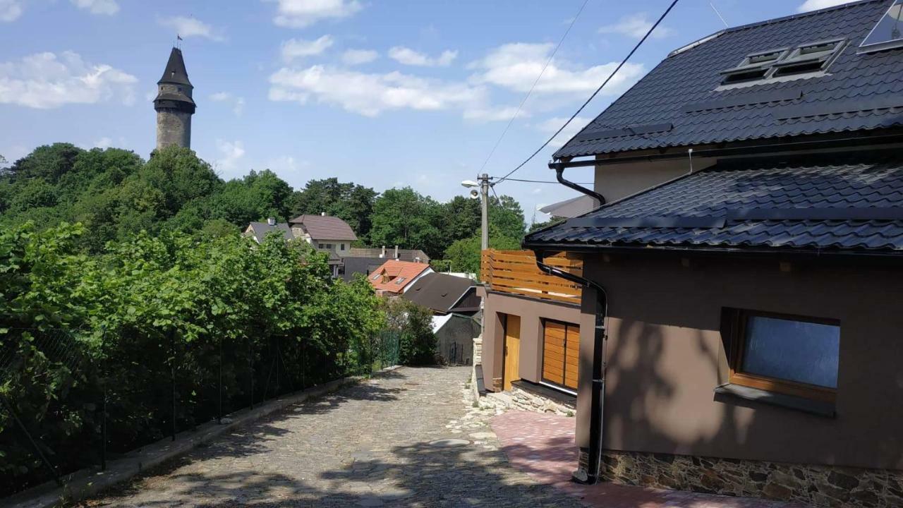 Bila Hora Stramberk Apartment Bagian luar foto