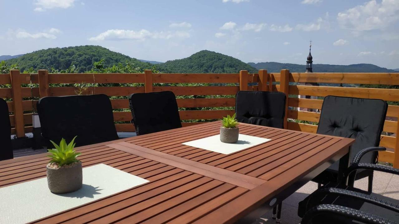 Bila Hora Stramberk Apartment Bagian luar foto